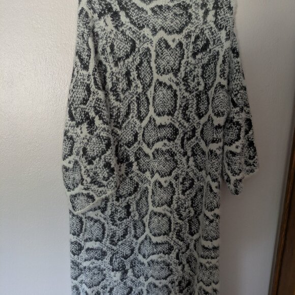 Akemi + Kin | Anthropologie Cardigan - Picture 5 of 6